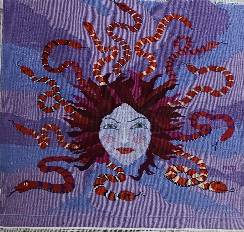 2025 – Méduse .(63 x63 cm) Haute lice 5 fils au cm . Coton, laine Lin